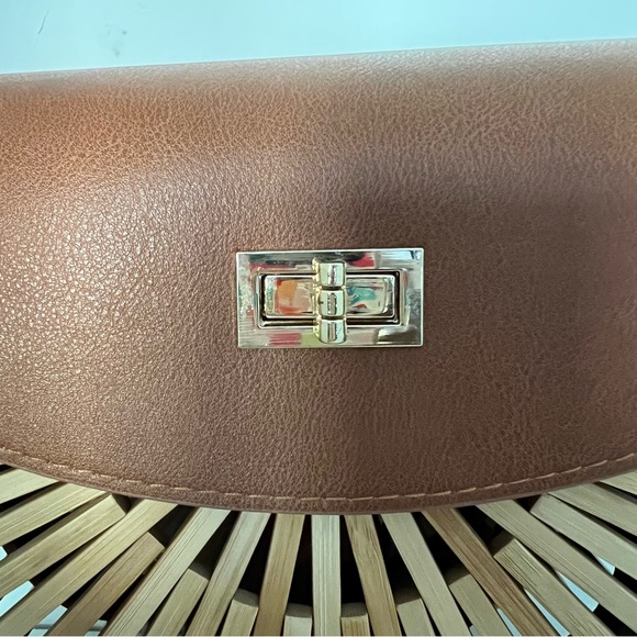 Bamboo Clutch Bag With Shoulder Straps - Picture 5 of 7